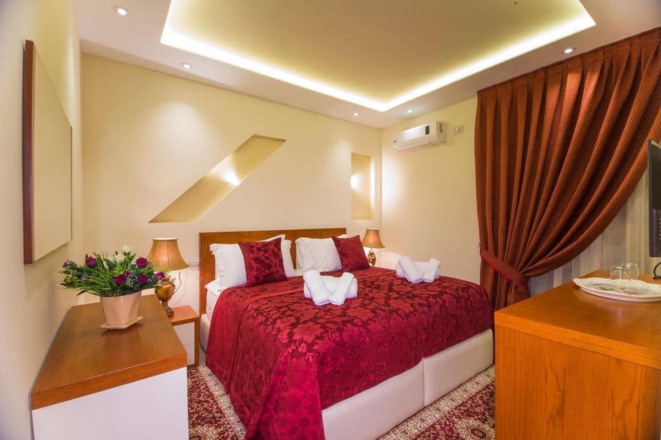 Vila Tako - Hotel Hotel in Tirana