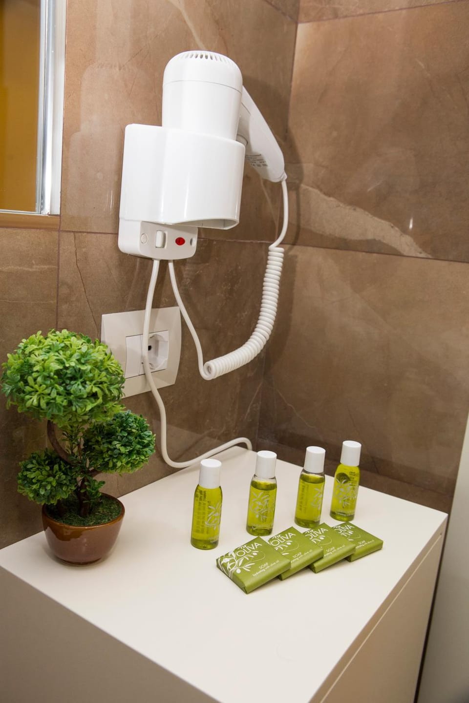 Bathroom, Decorative detail