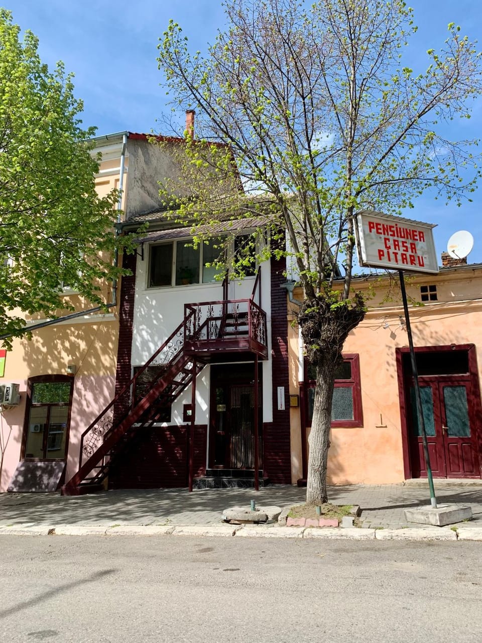 Property building, Street view