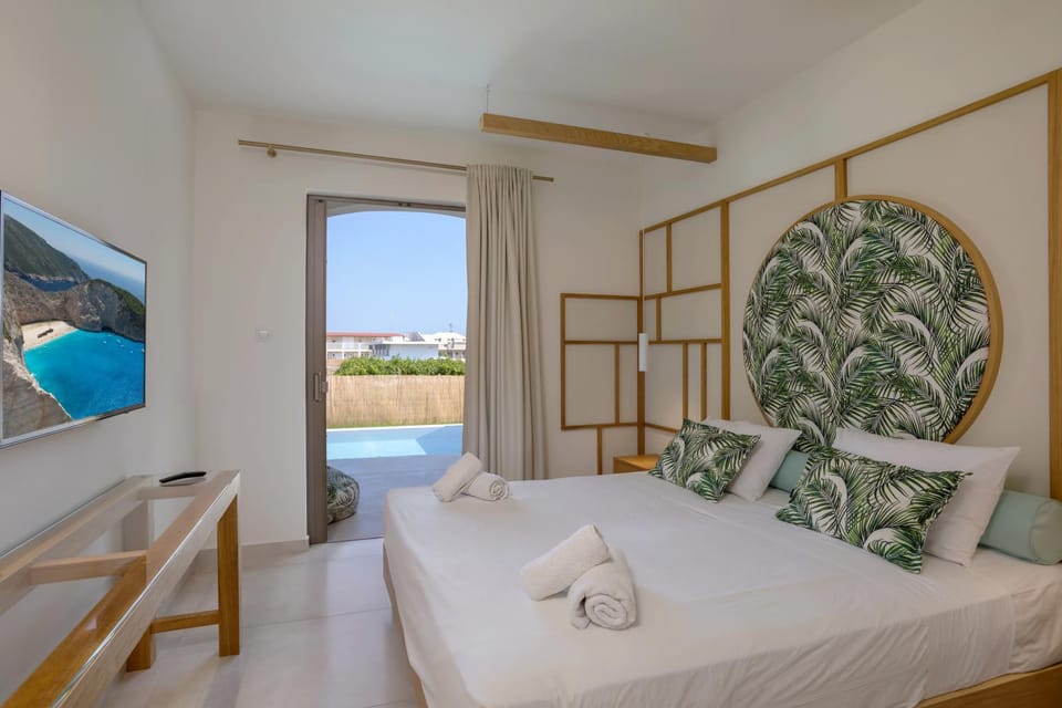 Bed, Photo of the whole room