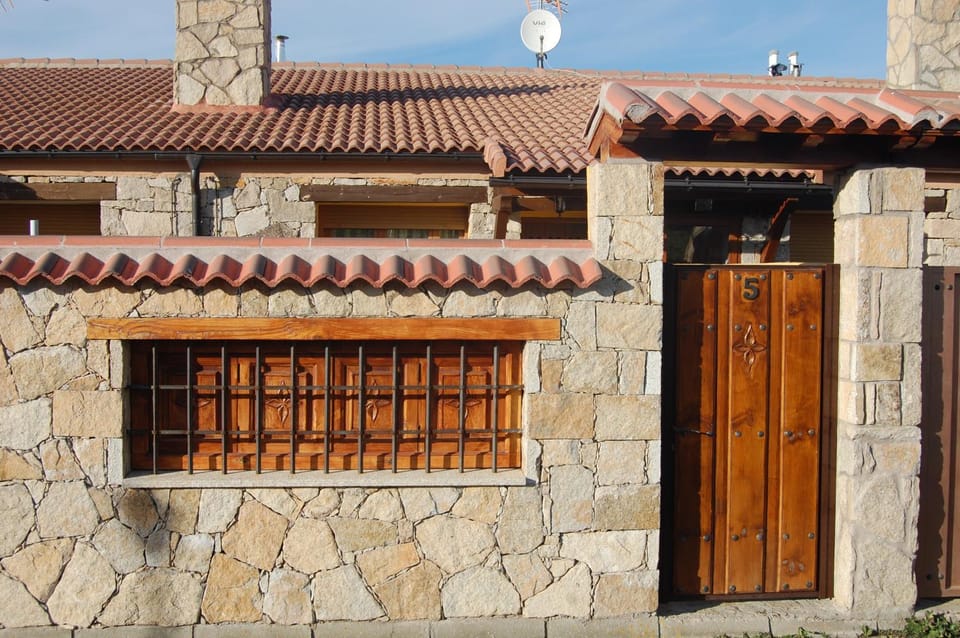 Gredos Casa Rural Los Treboles Country House in Castile and León