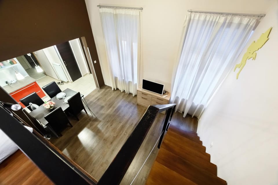 Living room, Dining area