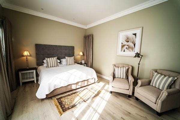 Seating area, Bedroom