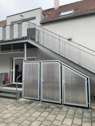 Patio, Cycling