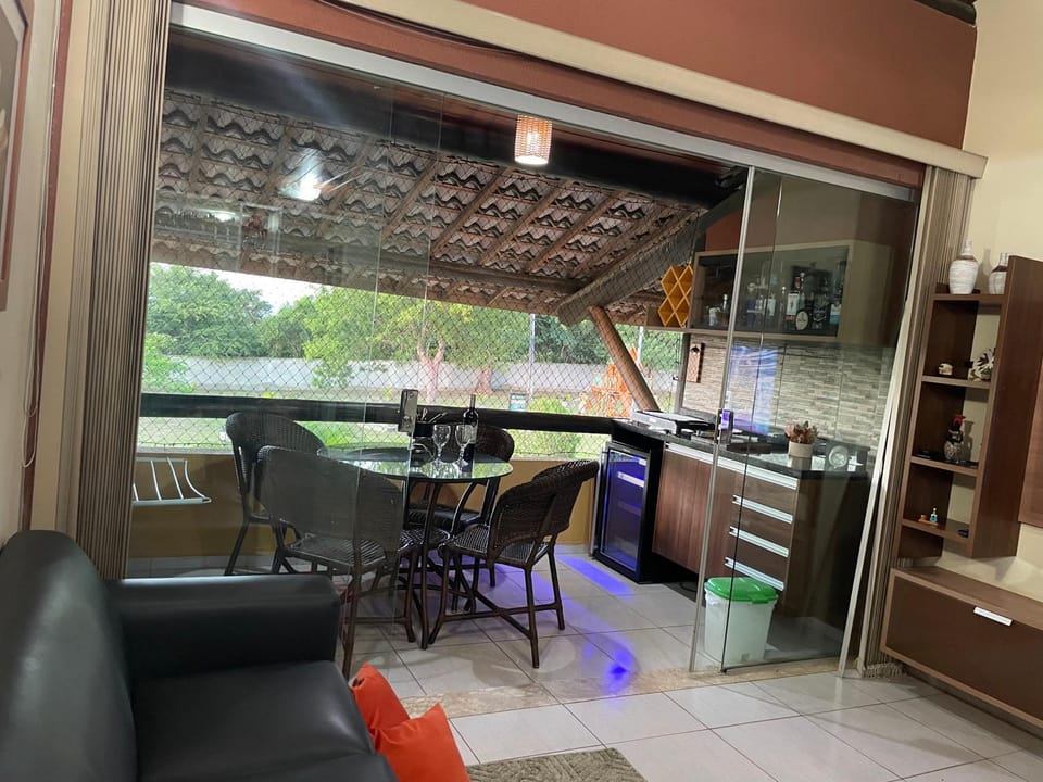 Seating area, Dining area