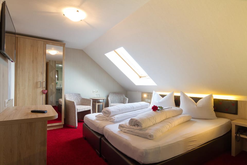 Bed, Photo of the whole room