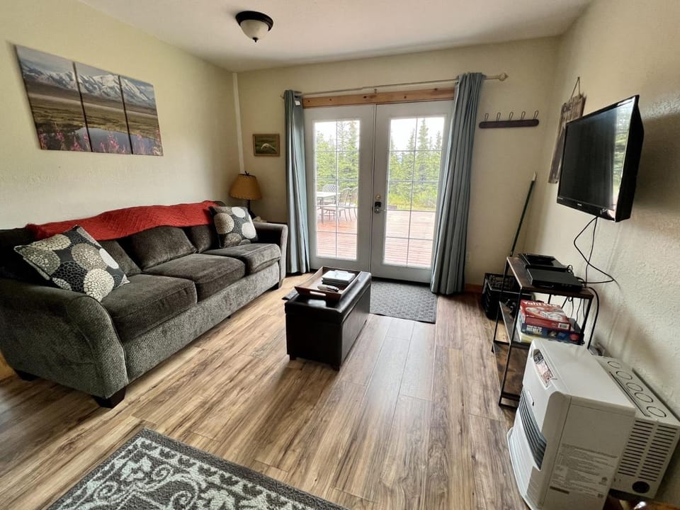 Denali Park 2 Bedroom Mom in Law Apartment in Healy