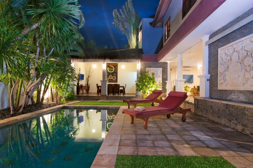 Property building, Night, Garden, On site, Swimming pool