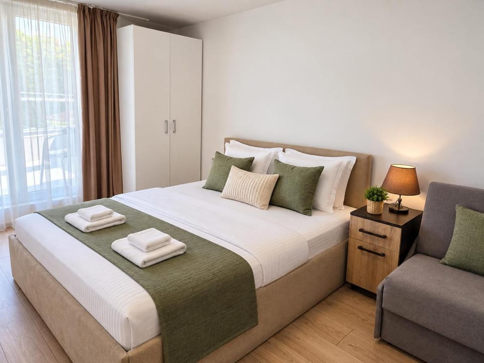 Bed, Seating area, Bedroom, towels