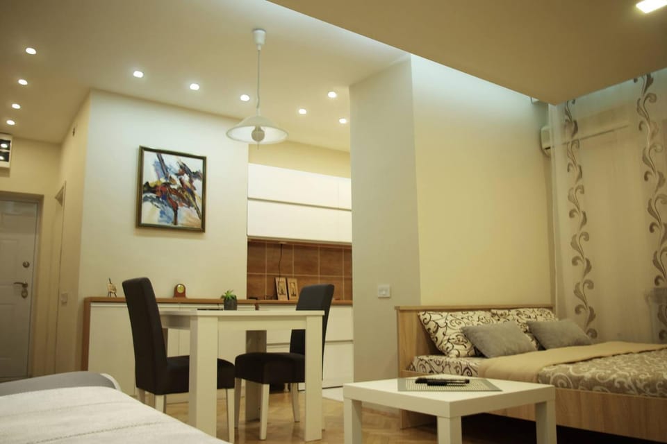 Living room, Photo of the whole room
