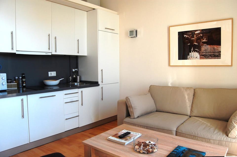 Kitchen or kitchenette, Living room