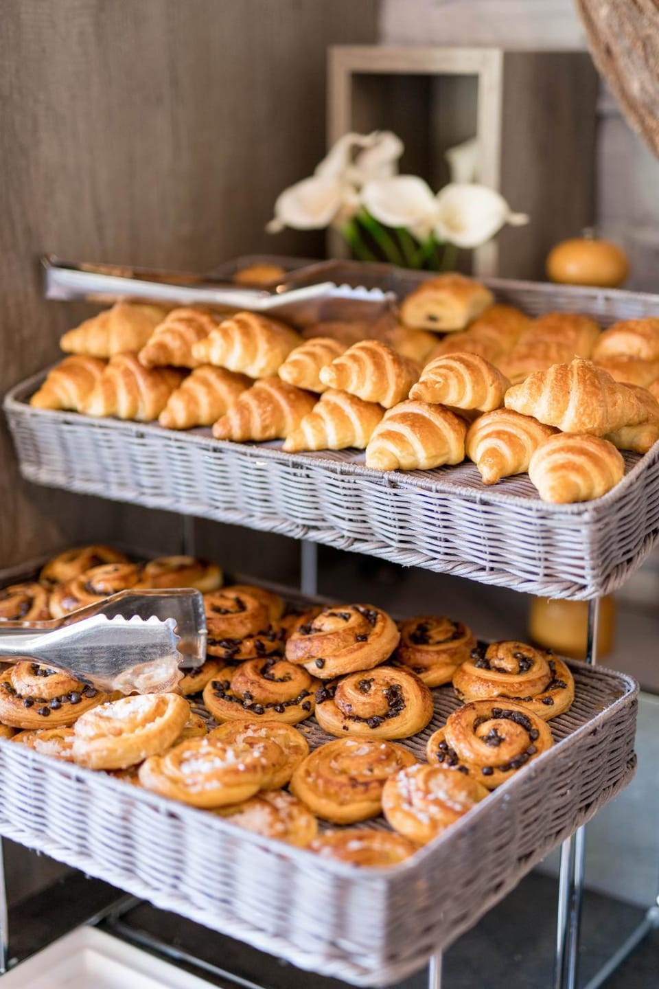 Continental breakfast, Buffet breakfast