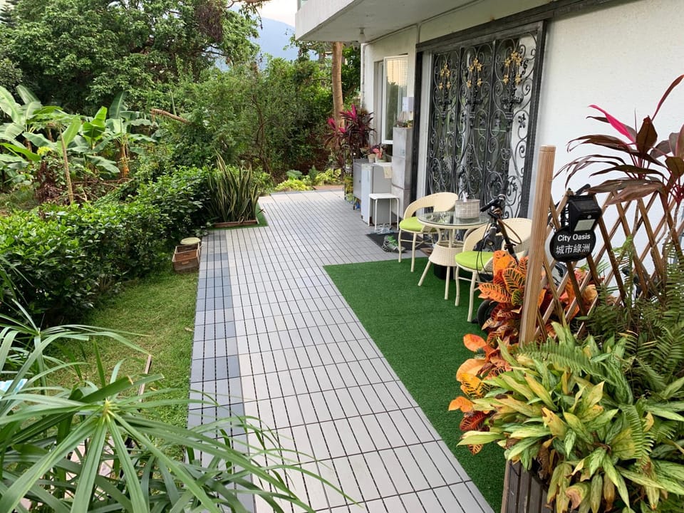 Facade/entrance, Garden