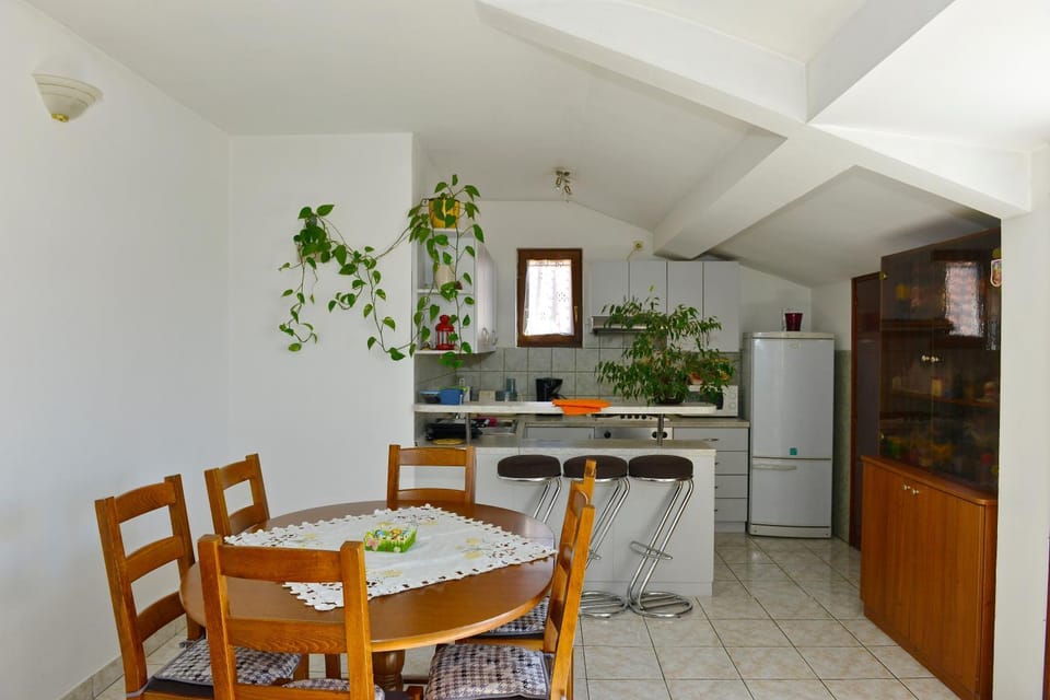 Food and drinks, Dining area