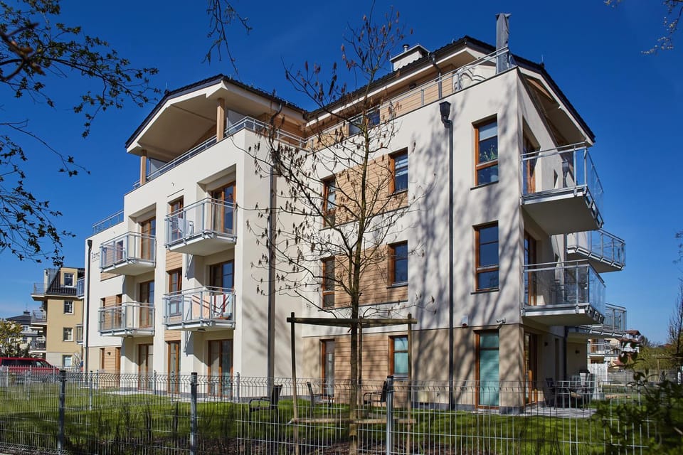 Property building, Facade/entrance, View (from property/room), View (from property/room), Balcony/Terrace, On site, Garden view, Garden view