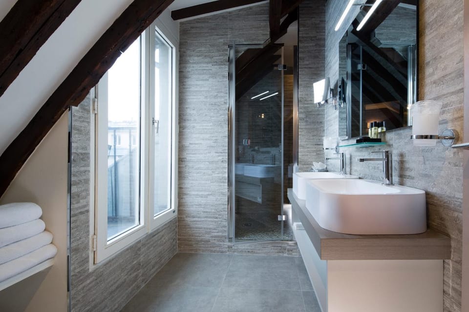 Bathroom, Balcony/Terrace, Bedroom