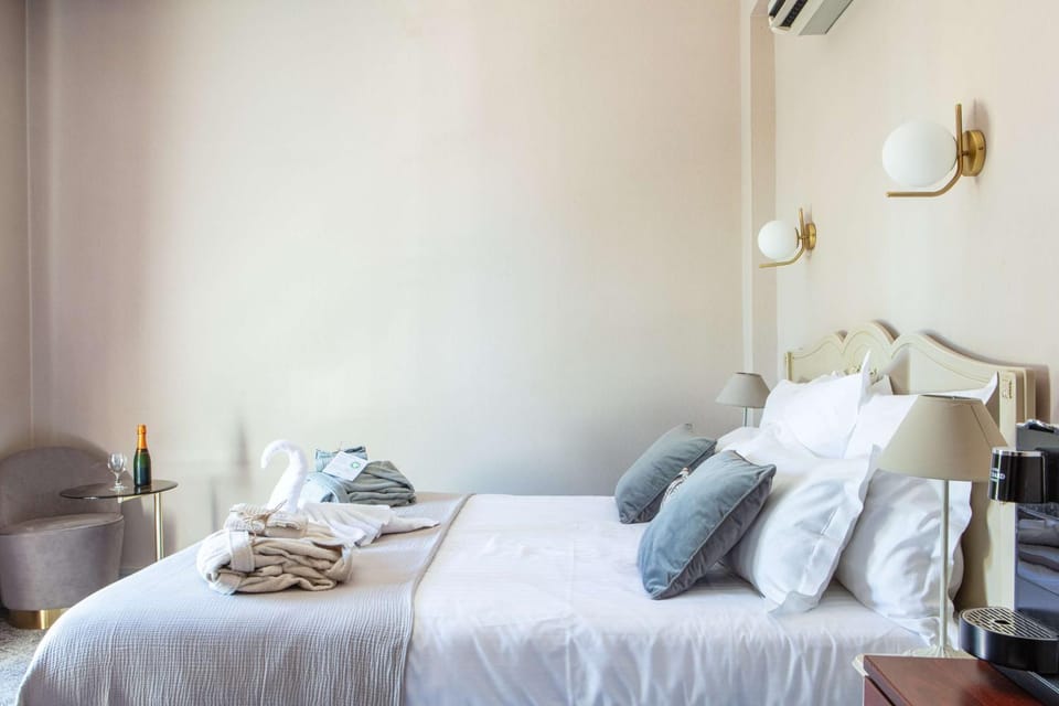 Photo of the whole room, On site