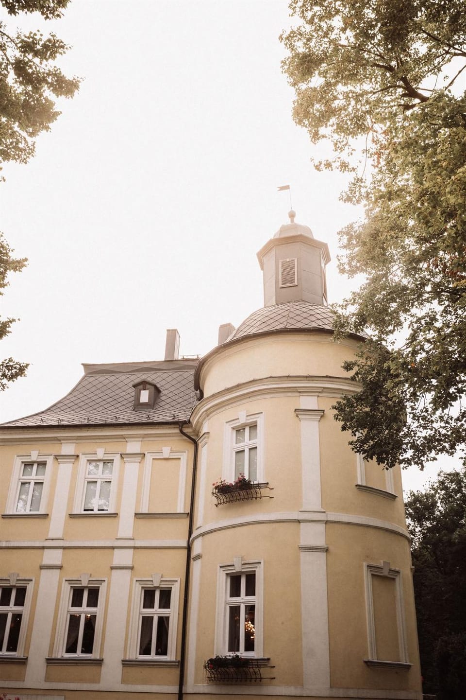 Property building, Day
