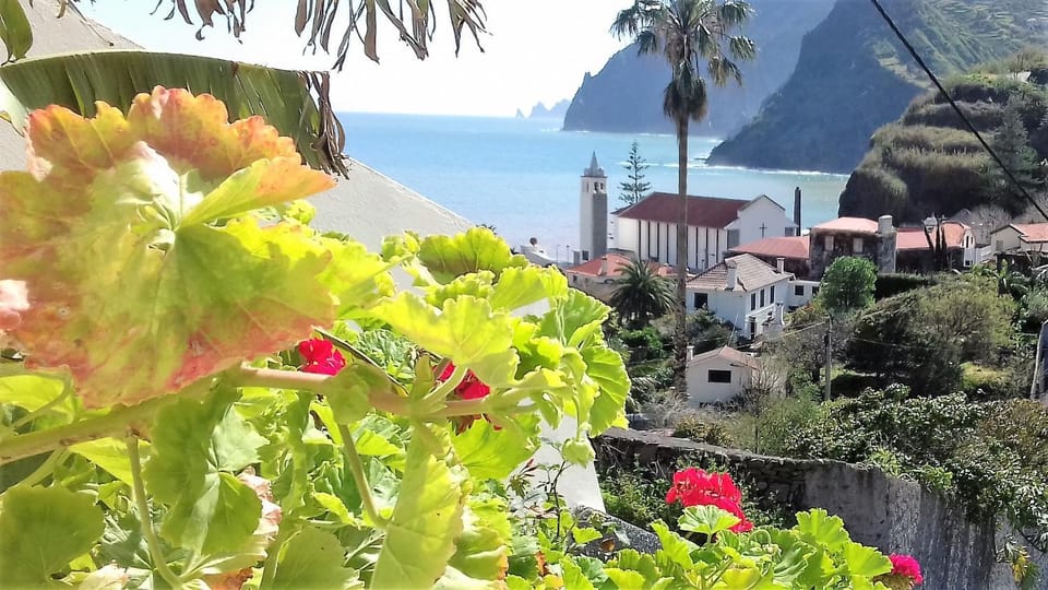 Garden, Mountain view, Sea view