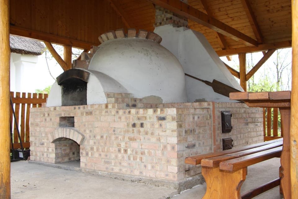 BBQ facilities, Kitchen or kitchenette