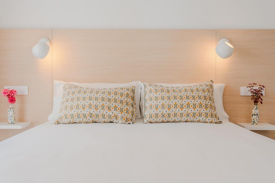 Bed, Decorative detail