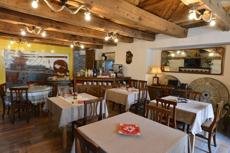 Lounge or bar