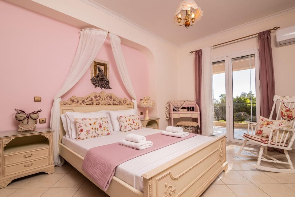 Villa Sunshine - Private Hot Tub Villa in Zakynthos, Greece