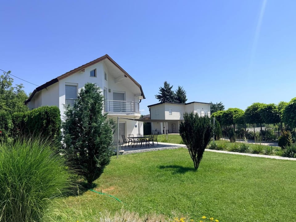 Property building, Garden