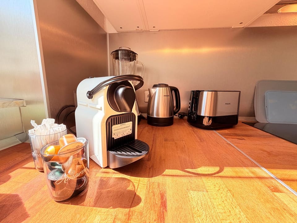 Coffee/tea facilities, Kitchen or kitchenette, toaster, kitchen