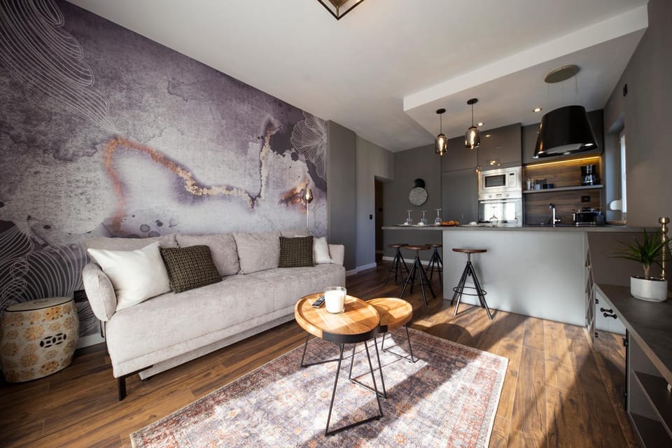 Kitchen or kitchenette, Living room, Seating area, Dining area