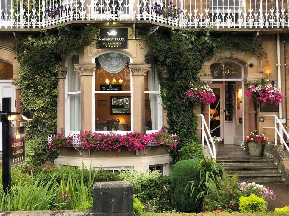 Facade/entrance, Garden, Garden view