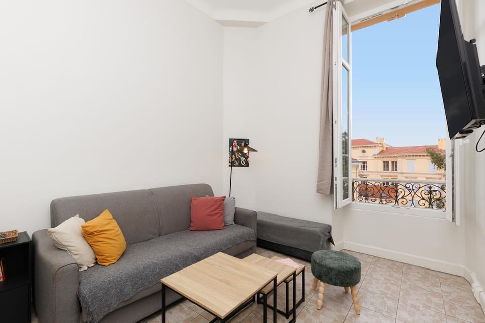 Upstays - Center - Modern - 10 min from Palais Apartment in Cannes