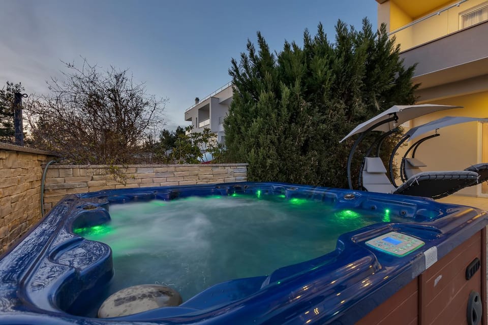 Apartments Lujnovic Apartment in Makarska