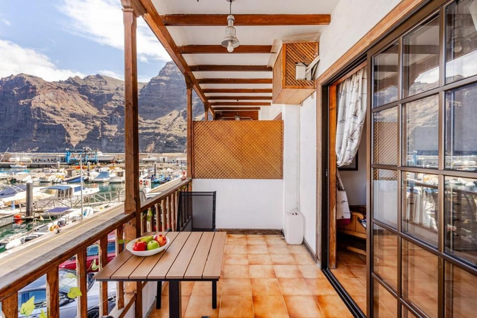 Day, Natural landscape, View (from property/room), Balcony/Terrace, Seating area, Dining area, Mountain view