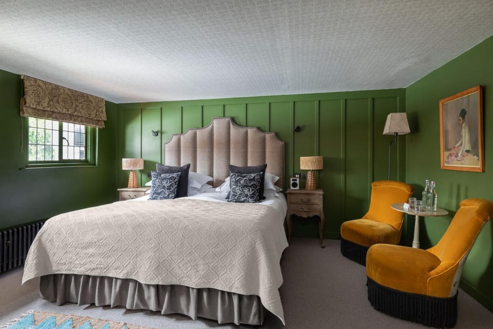 Bed, Photo of the whole room, Bedroom