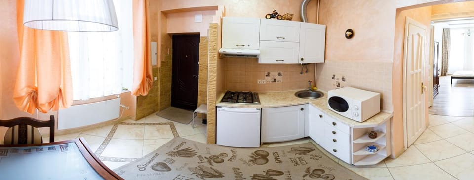 Kitchen or kitchenette
