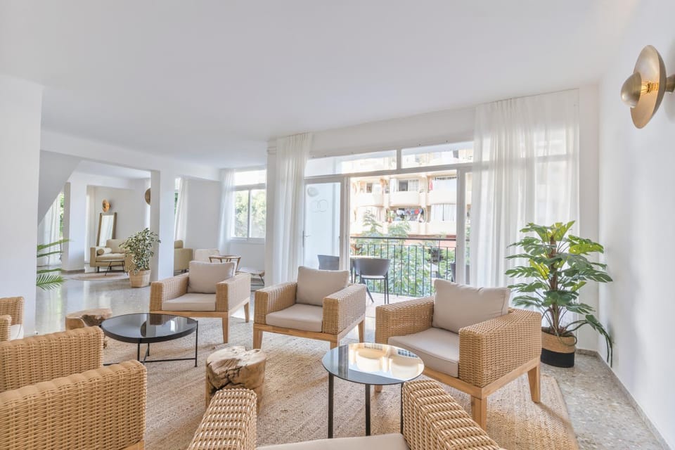 Game Room, Balcony/Terrace, Living room, Lobby or reception, Lounge or bar, Seating area