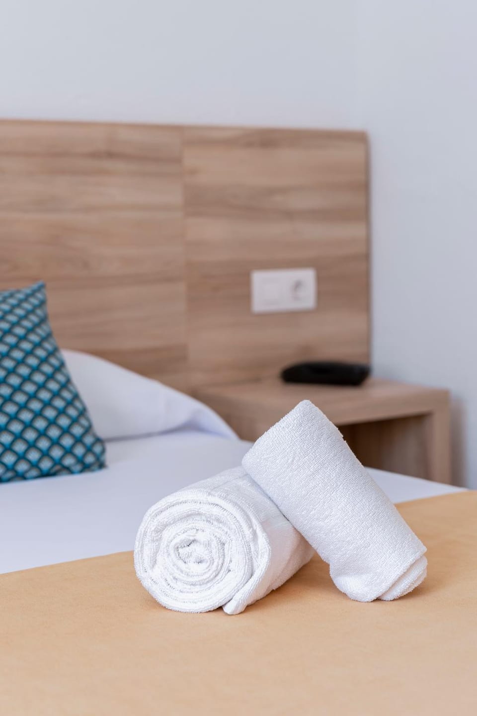 Bed, TV and multimedia, Photo of the whole room, Bedroom, safe, towels, wardrobe, air conditioner
