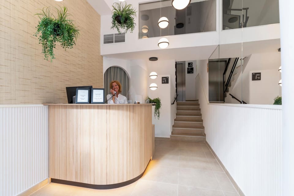 Staff, Lobby or reception