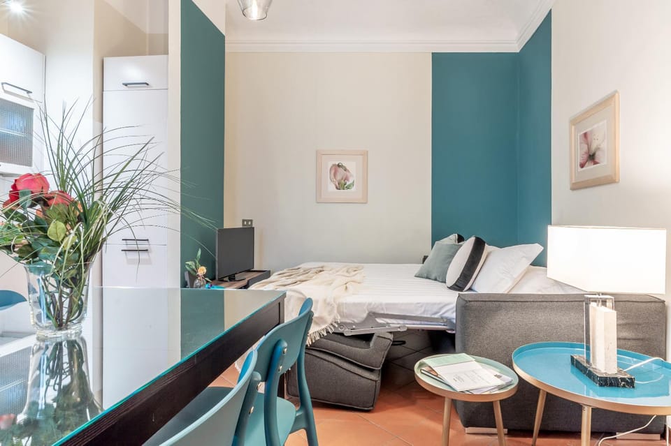 Bed, TV and multimedia, Kitchen or kitchenette, Living room, Dining area