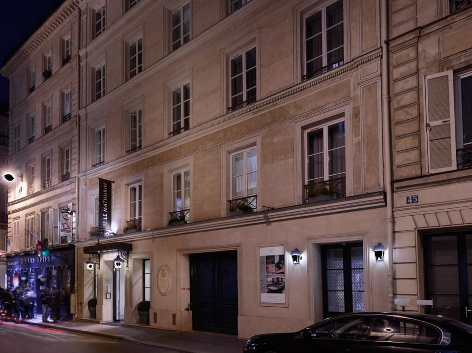 Property building, Night