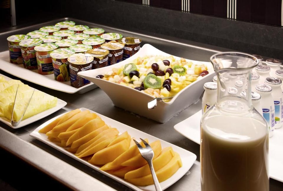 Breakfast, Buffet breakfast