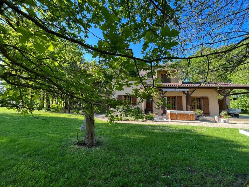 Property building, Spring, Natural landscape, Garden, Garden view