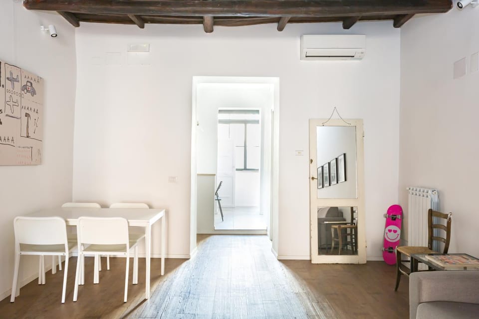 Living room, Seating area, Dining area, Lunch, Dinner
