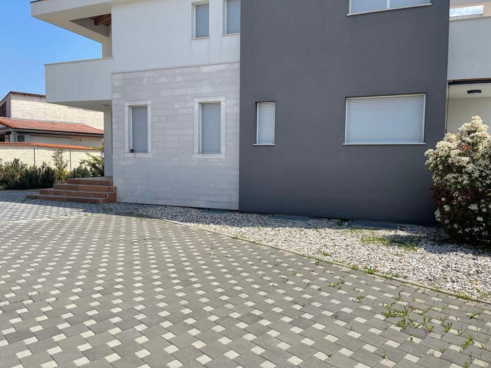 Property building, Parking