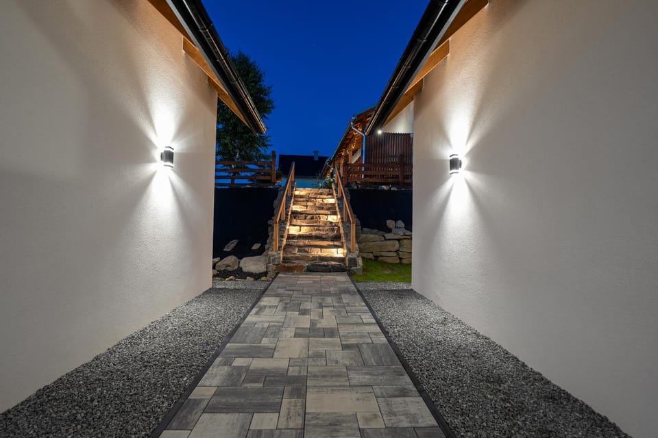 Property building, Facade/entrance, Night