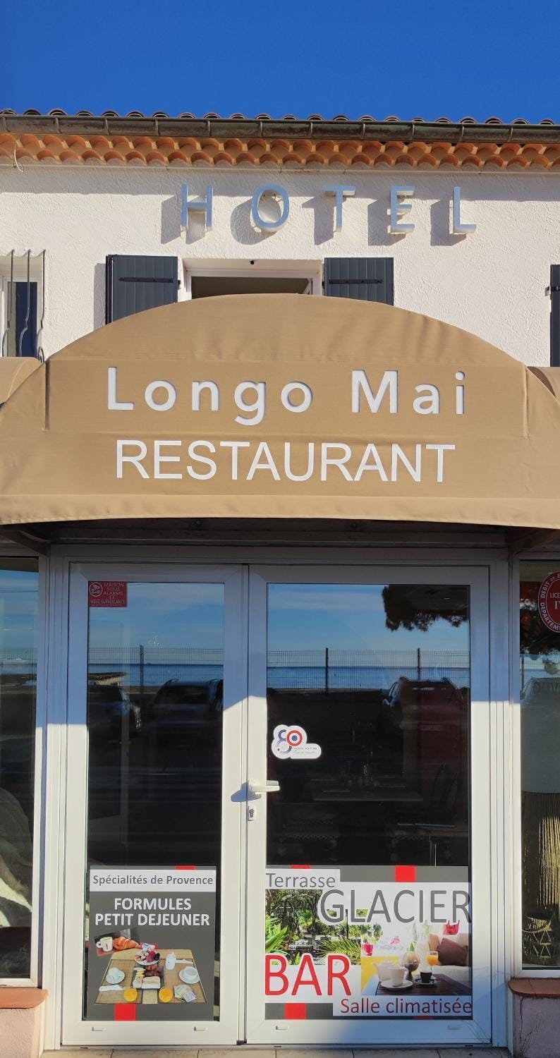 Property building, Restaurant/places to eat, Facade/entrance, Food and drinks, Food and drinks, Food, Food, Breakfast, Breakfast, Lunch, Lunch, Drinks, Drinks, Alcoholic drinks, Alcoholic drinks, Non alcoholic drinks, Non alcoholic drinks