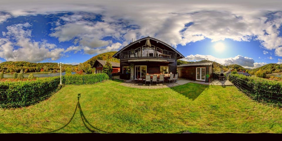 Facade/entrance, BBQ facilities, BBQ facilities, Garden, Garden, Sauna, Sauna, Balcony/Terrace, Dining area, Aqua park, Aqua park, Food, Food, Garden view, Garden view, Lake view, Lake view, Dinner, Dinner, acessibility