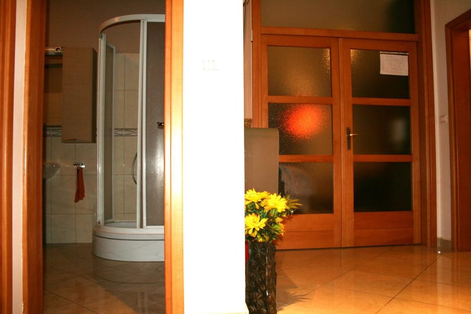 Bathroom, Area and facilities