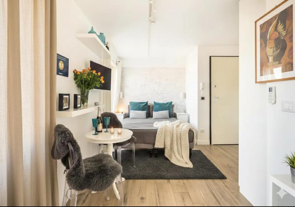 Terrace with Tiber View - Trastevere Apartment in Rome